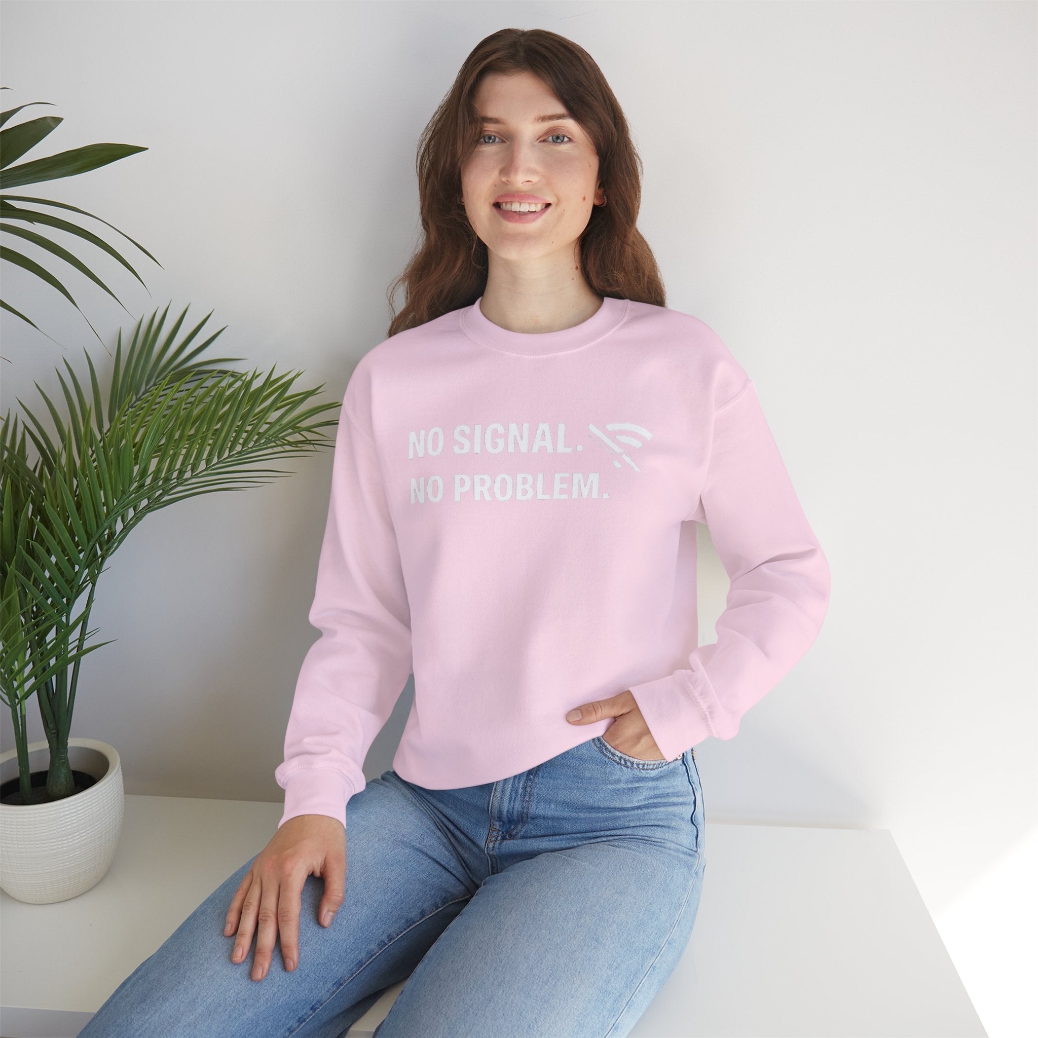 "No Signal, No Problem" Unisex Heavy Blend™ Tech Humor Crewneck Sweatshirt