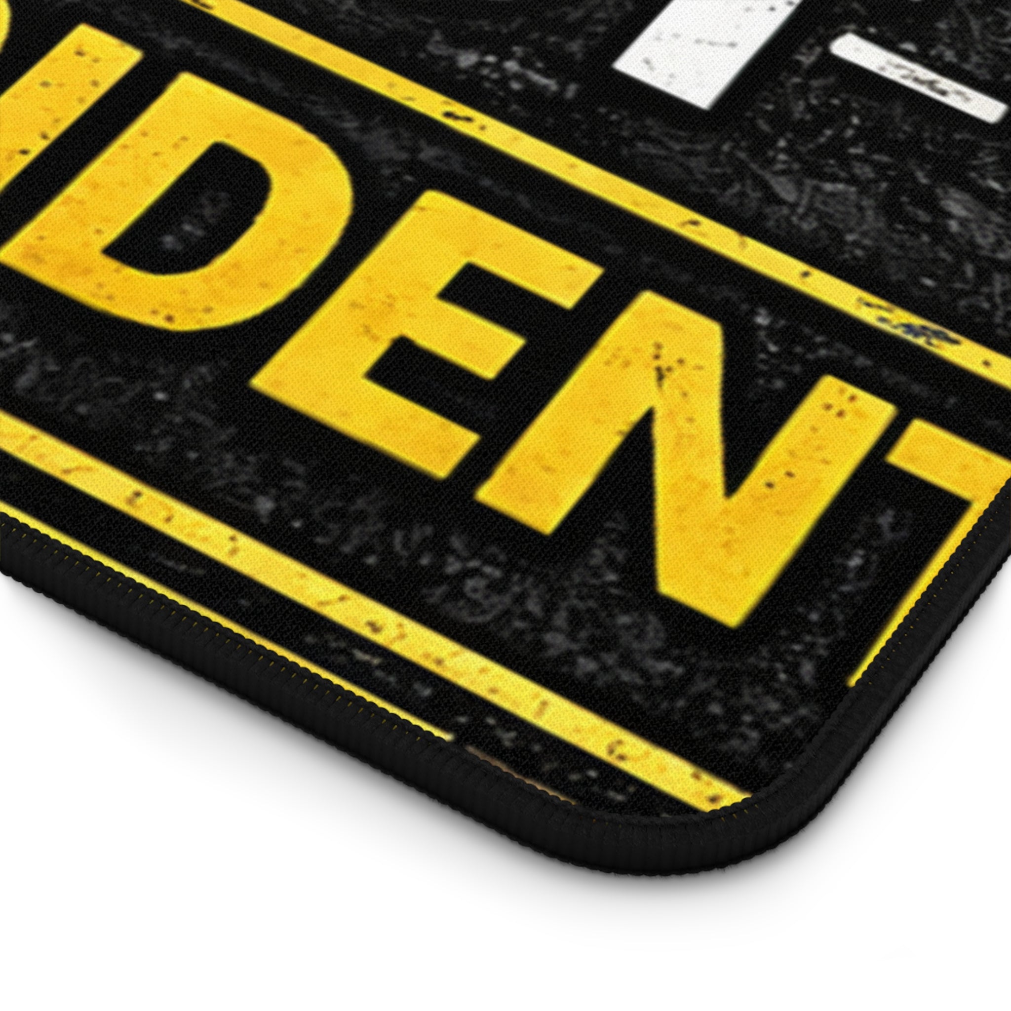"0 Days Since Last IT Incident" Tech Humor Desk Mat — Funny IT Support Mouse Pad