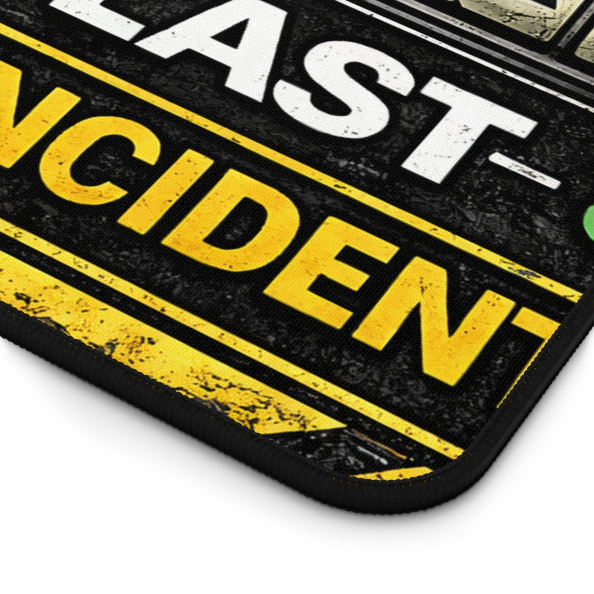 "0 Days Since Last IT Incident" Tech Humor Desk Mat — Funny IT Support Mouse Pad