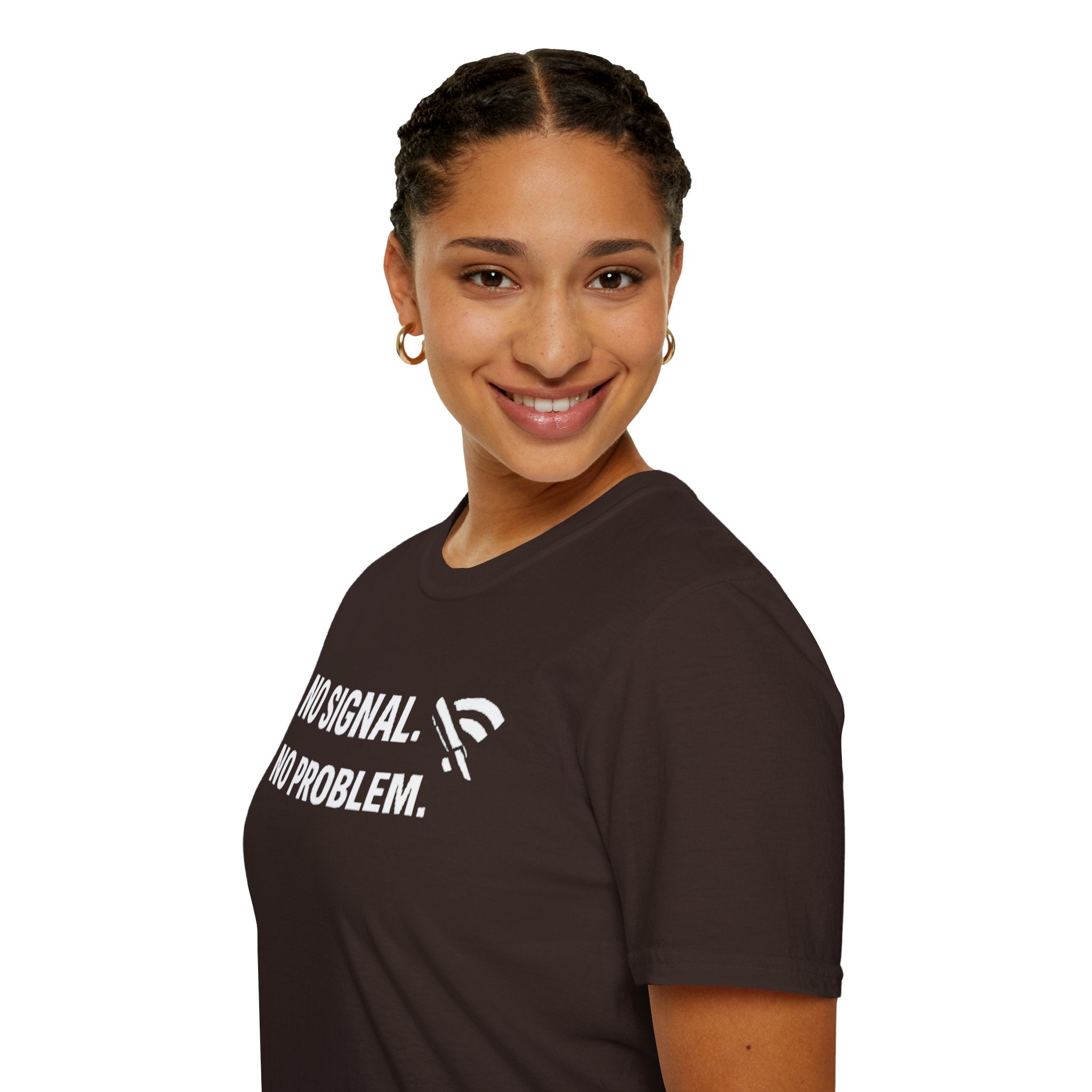 "No Signal, No Problem" Funny IT Tech Humor T-Shirt